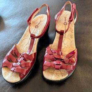 Jambu Women's Red Sandals (7.5)